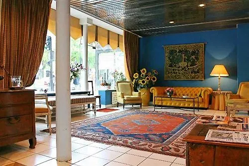 Madrigal Hotel 3*