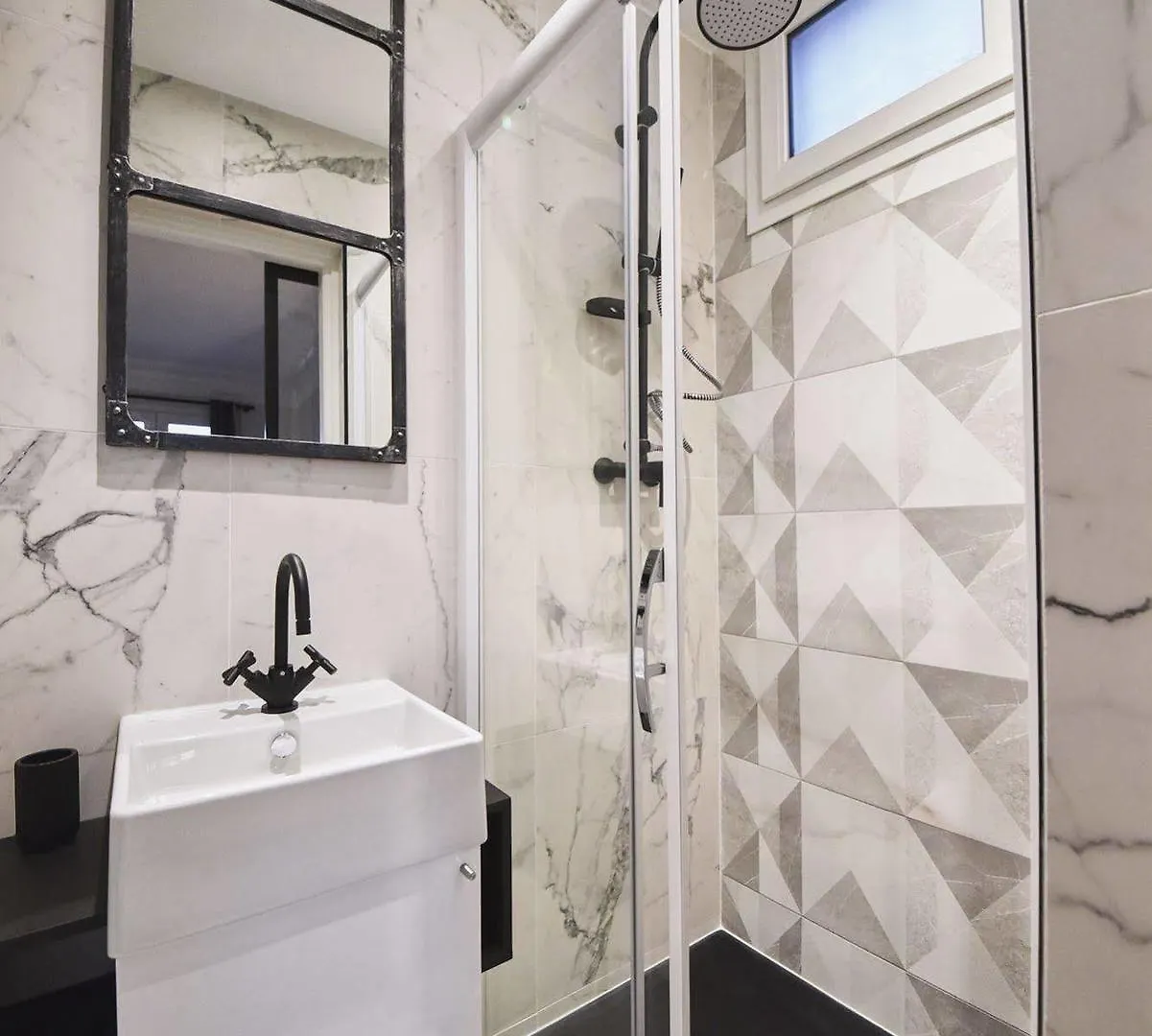 Hotel Madrigal 3*